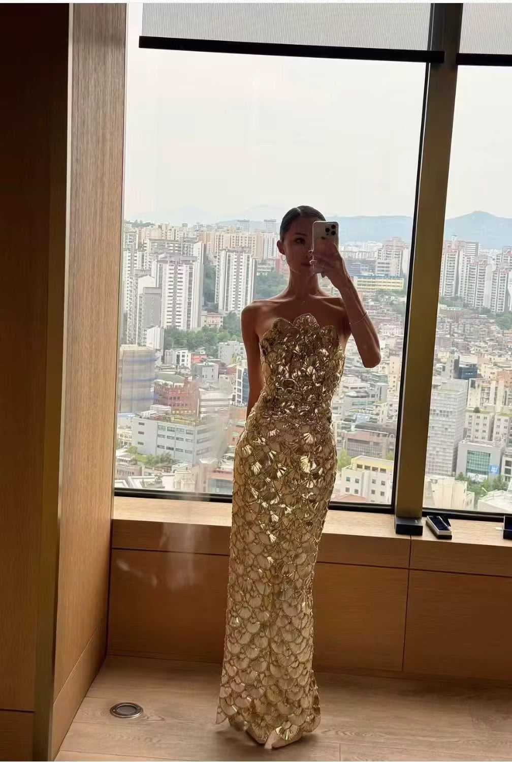 Golden mirror