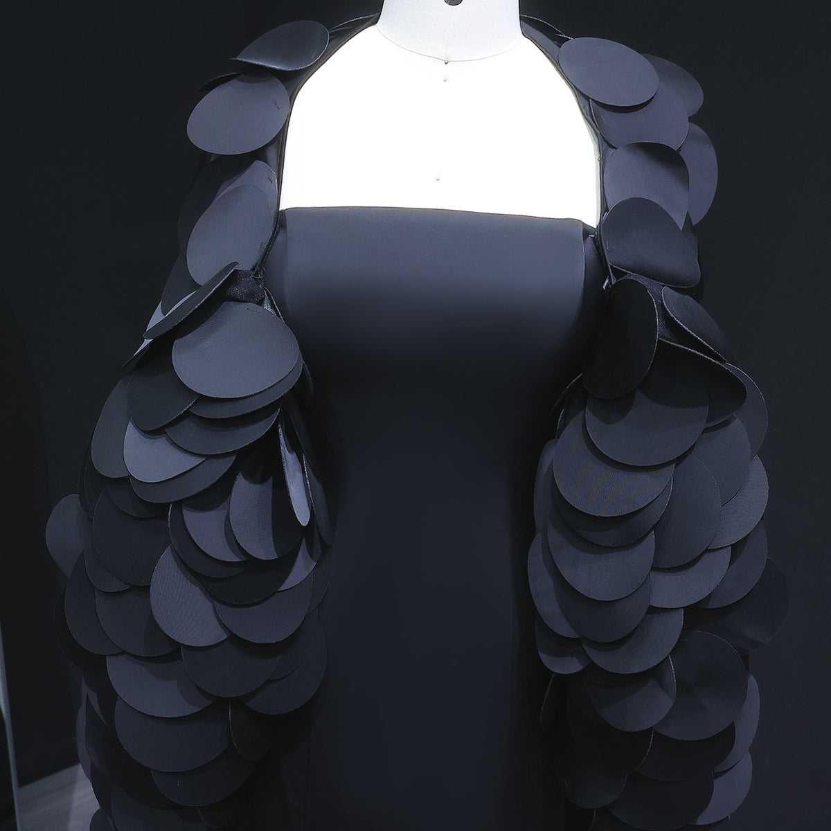 Luxury Black Strapless Ruffled Satin Mermaid Evening Dress SF588