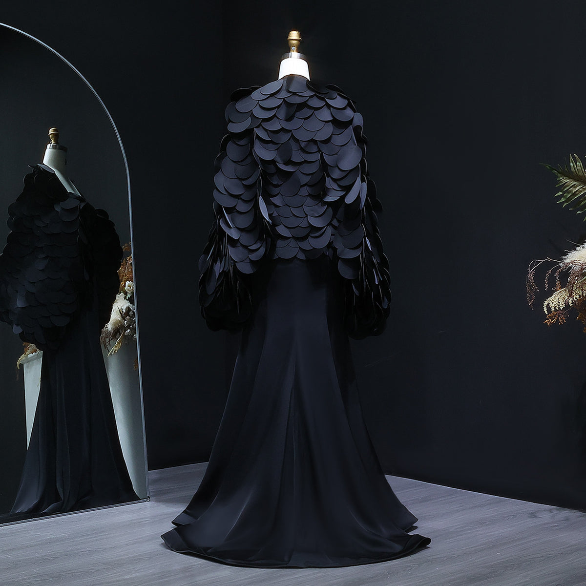 Luxury Black Strapless Ruffled Satin Mermaid Evening Dress SF588