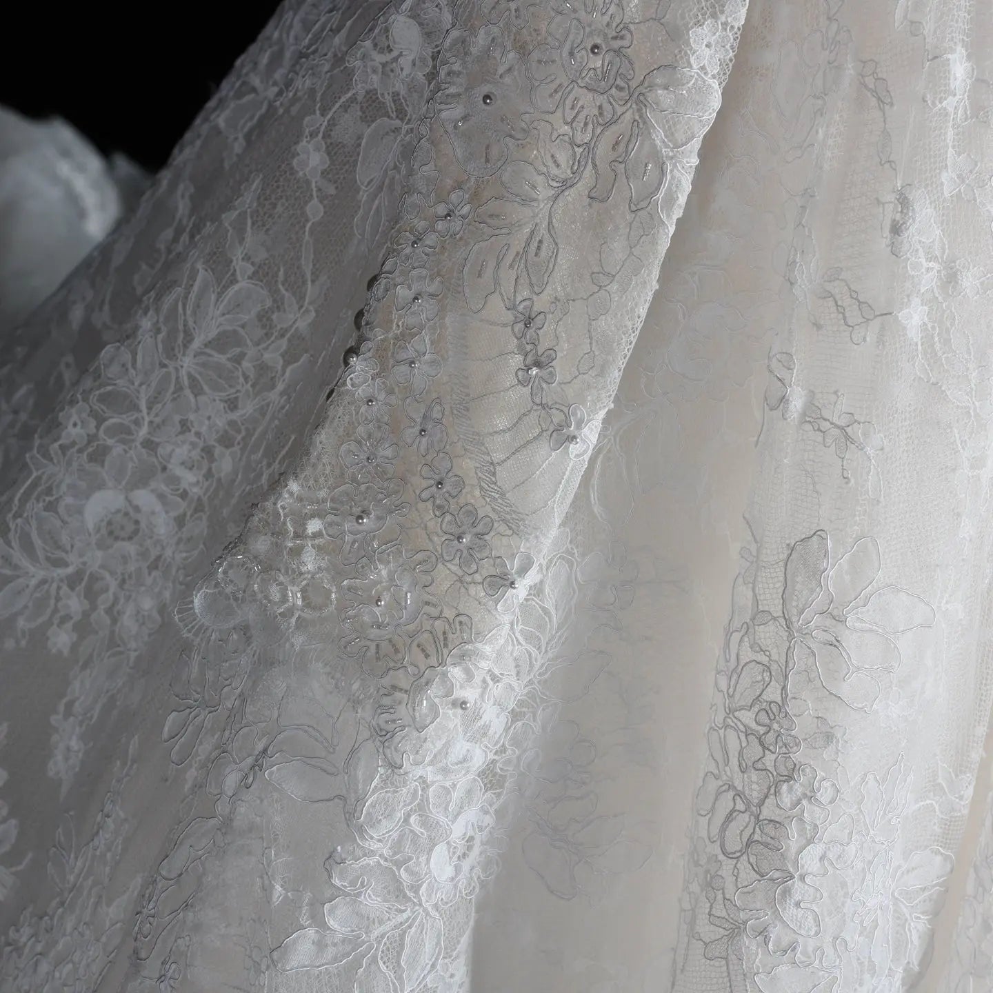 White Floral Lace Ball Gown Wedding Dress with Sweetheart Neckline and Detachable Long Sleeves SW677 - White