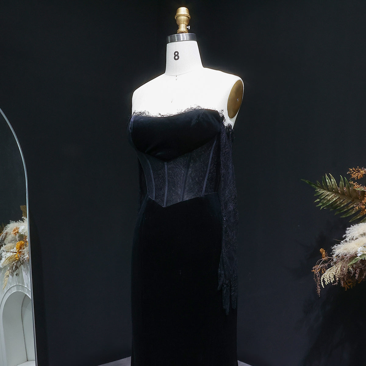 Luxury Black Strapless Corset Bodice Velvet Evening Dress with Gloves SF538