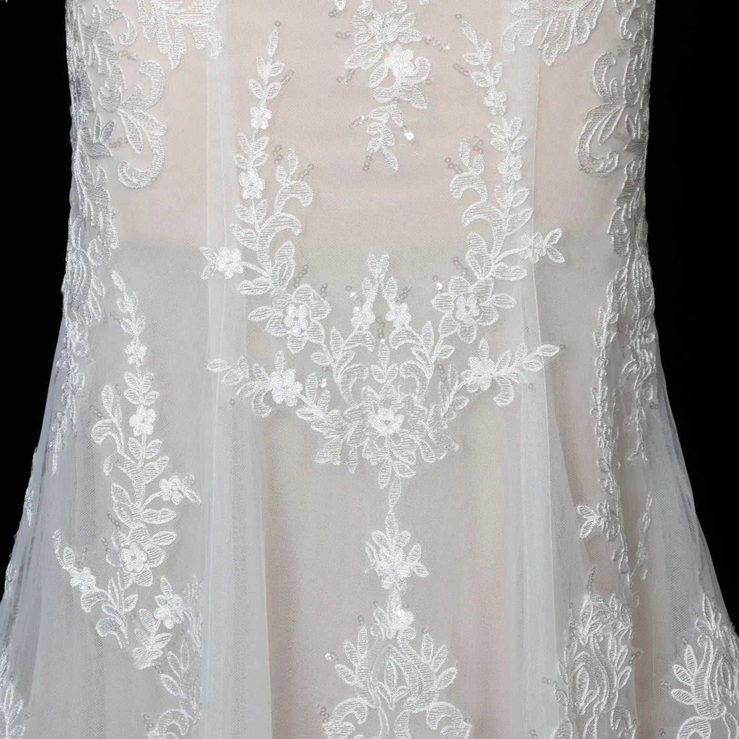Off White Lace Stunning Feminine Mermaid Wedding Dress Train SW650