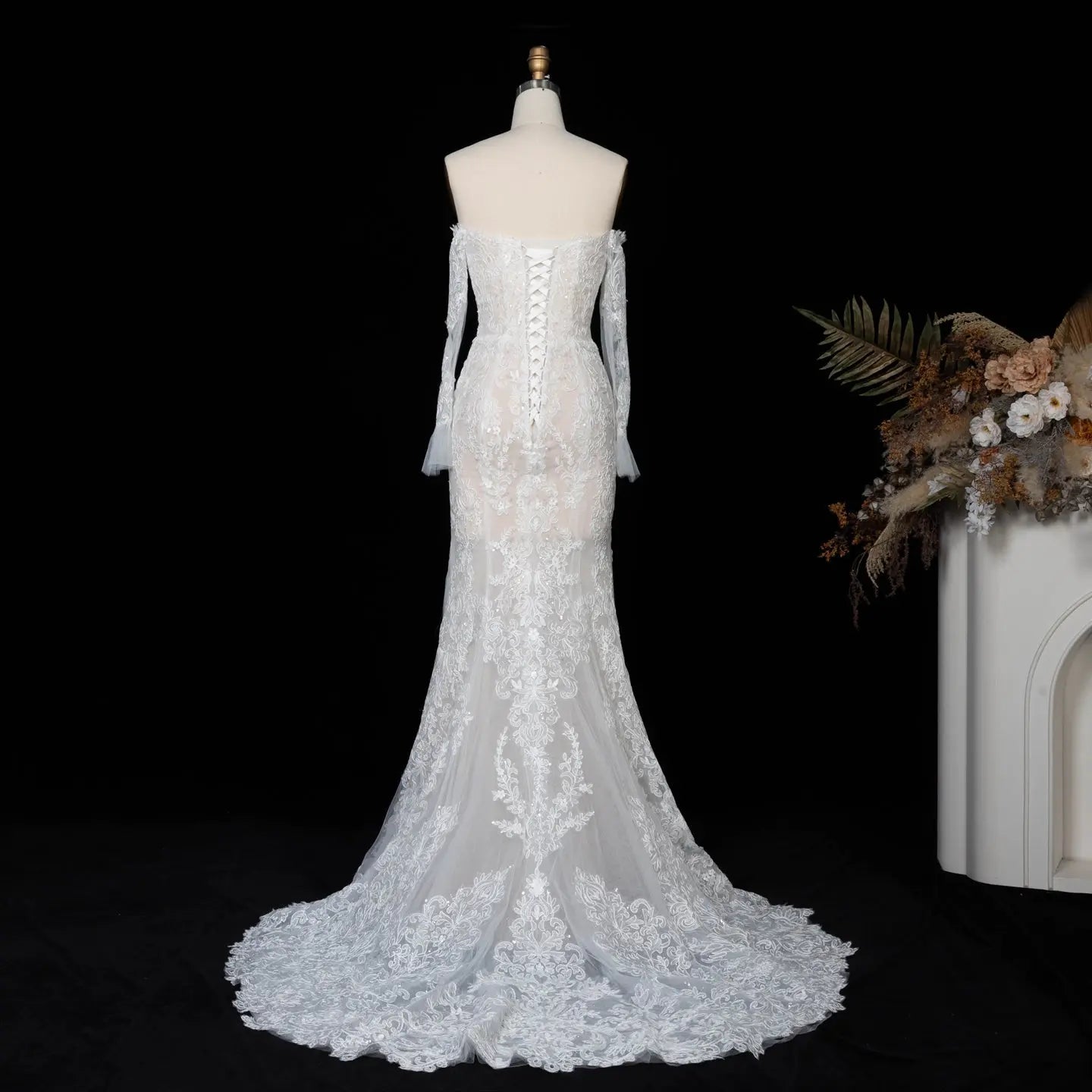 Off White Lace Stunning Feminine Mermaid Wedding Dress Train SW650