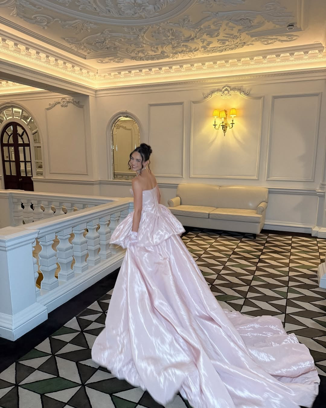 Romantic Pink Sweetheart High-Low Evening Dress with Train SF155
