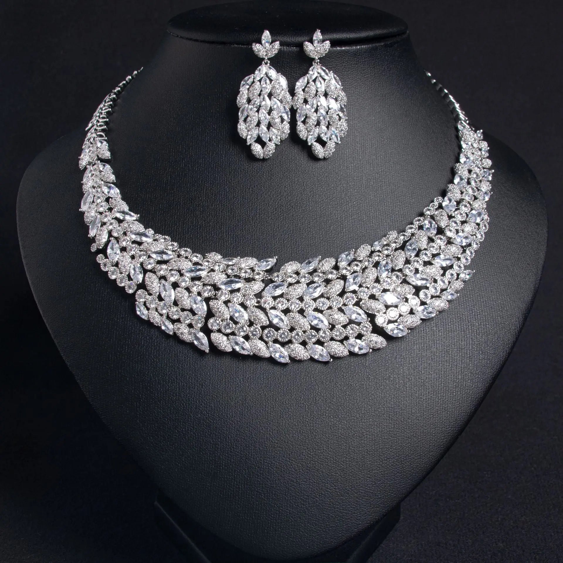 Luxury Intricately Crafted Zircon Leaf Jewelry Set JW035