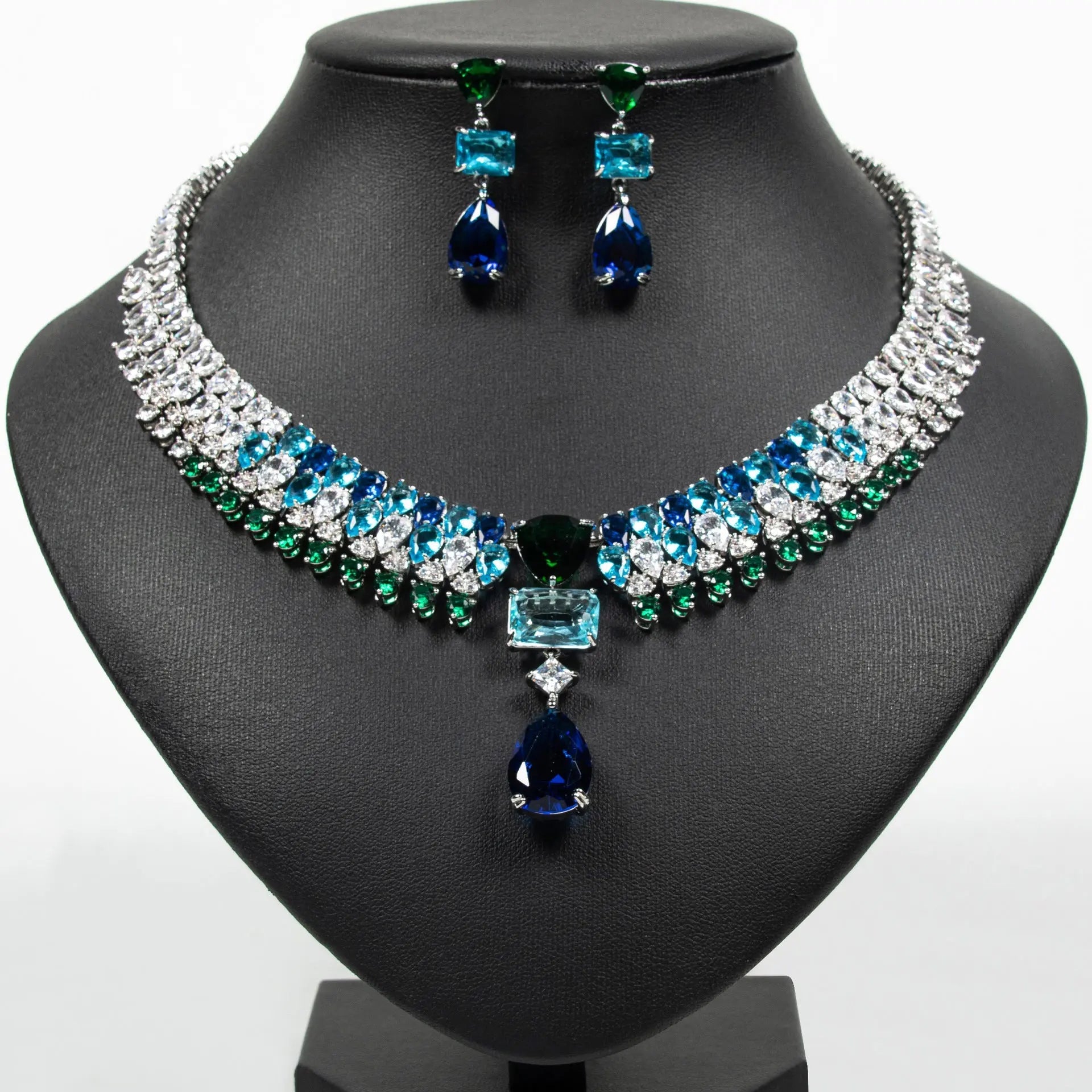Luxury Zircon Teardrop Necklace and Earring Set JW039