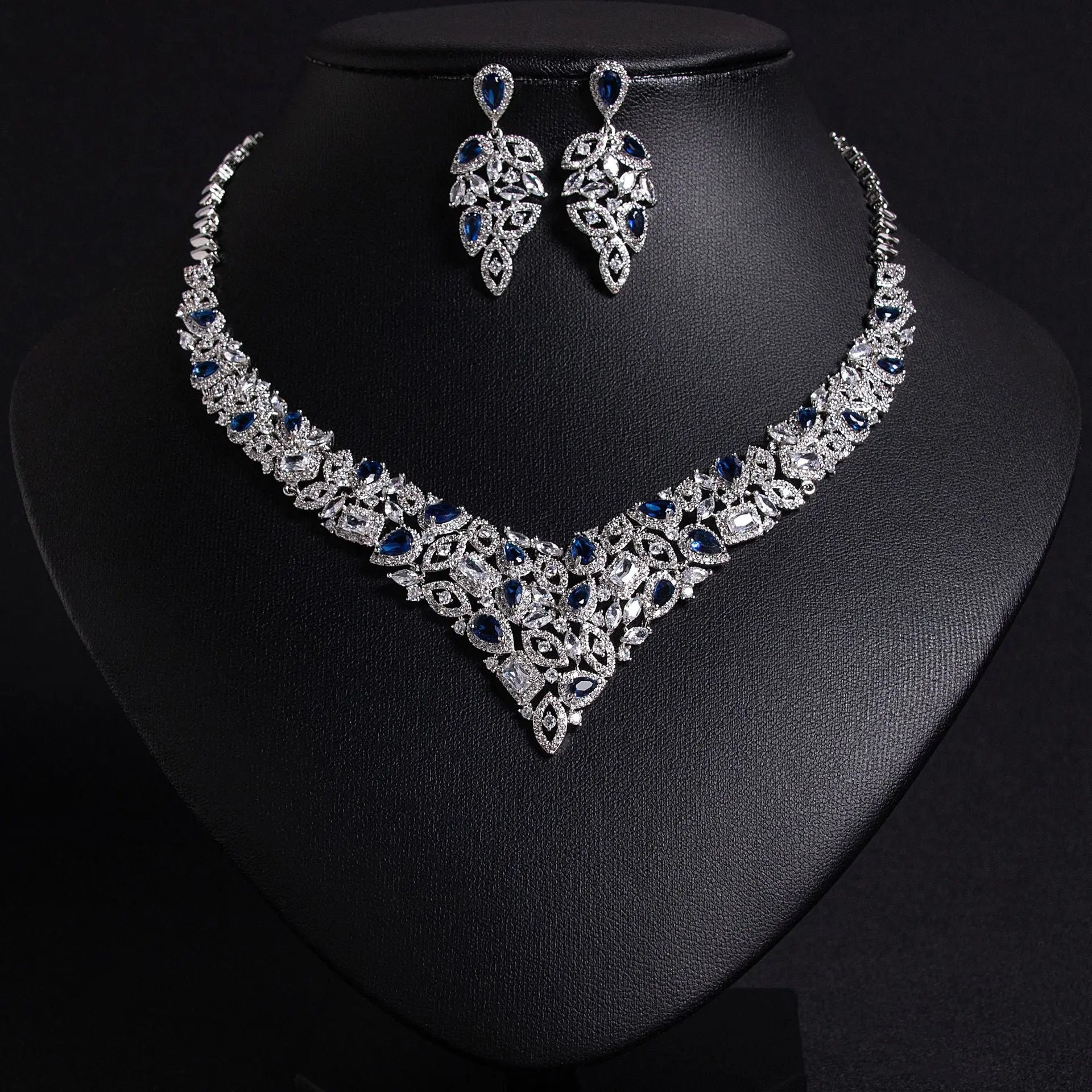Sparkling Leaf Necklace and Earrings Set JW047