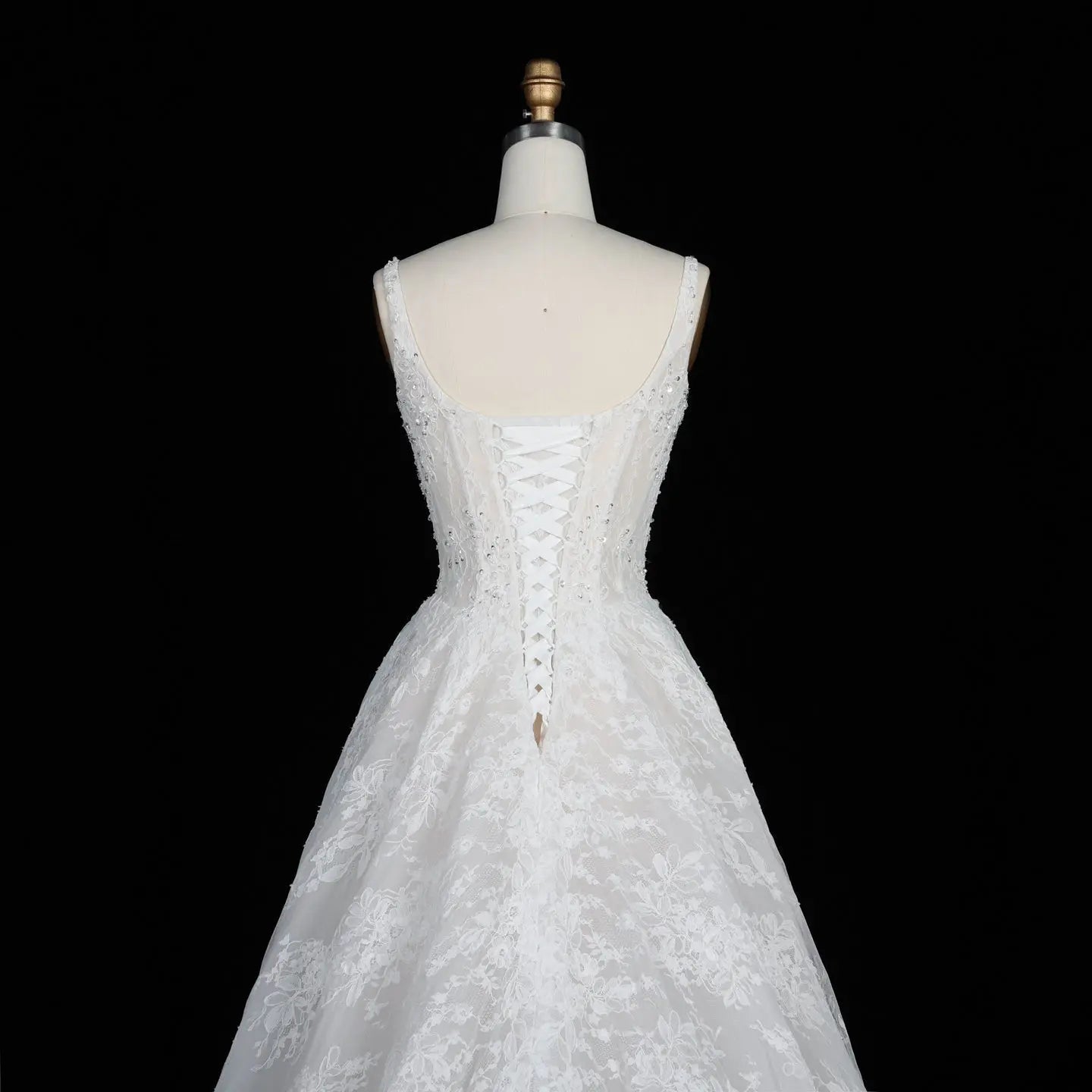 White Lace Spaghetti Strap Bridal Gown Square Neck Beaded Corset Ball Gown SW612
