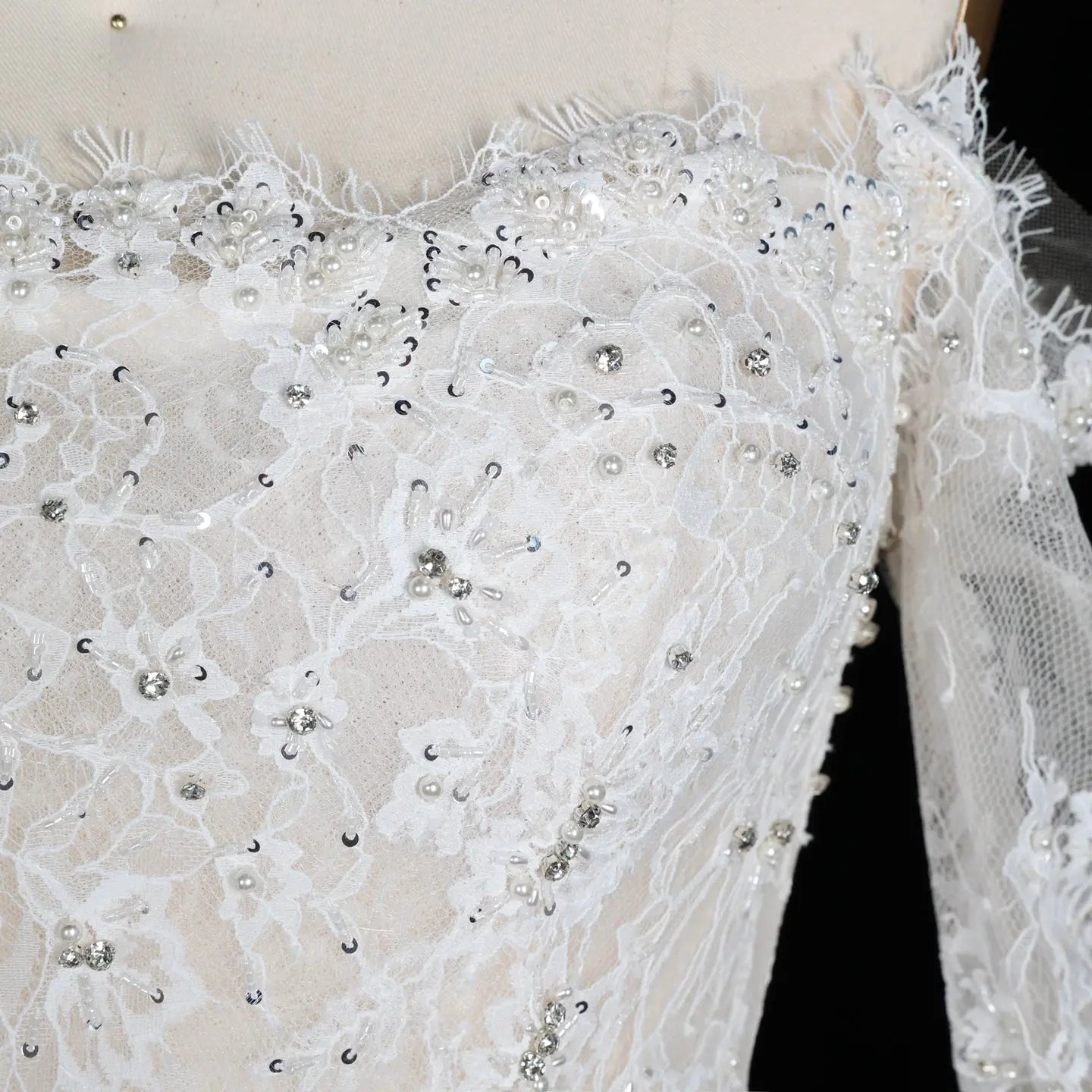 White Lace and Tulle Ball Gown Wedding Dress Off the Shoulder Beaded Bridal Dress SW679 - White
