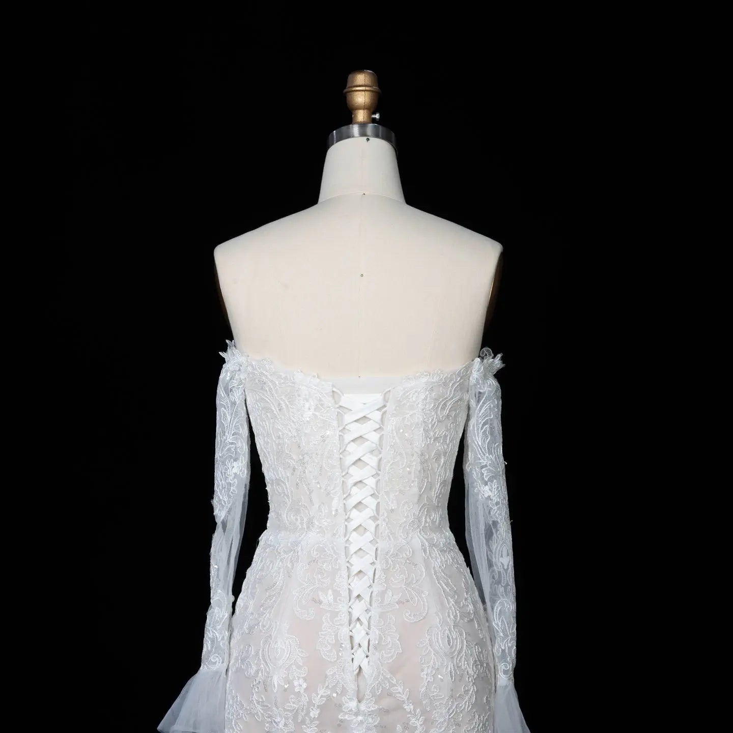 Off White Lace Stunning Feminine Mermaid Wedding Dress Train SW650