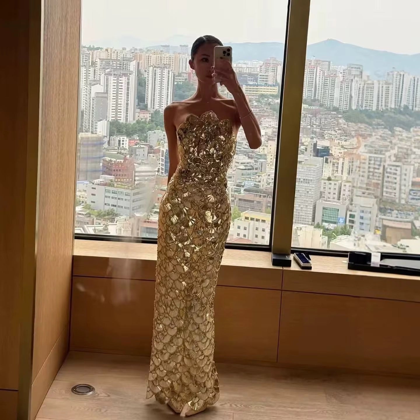 Golden mirror