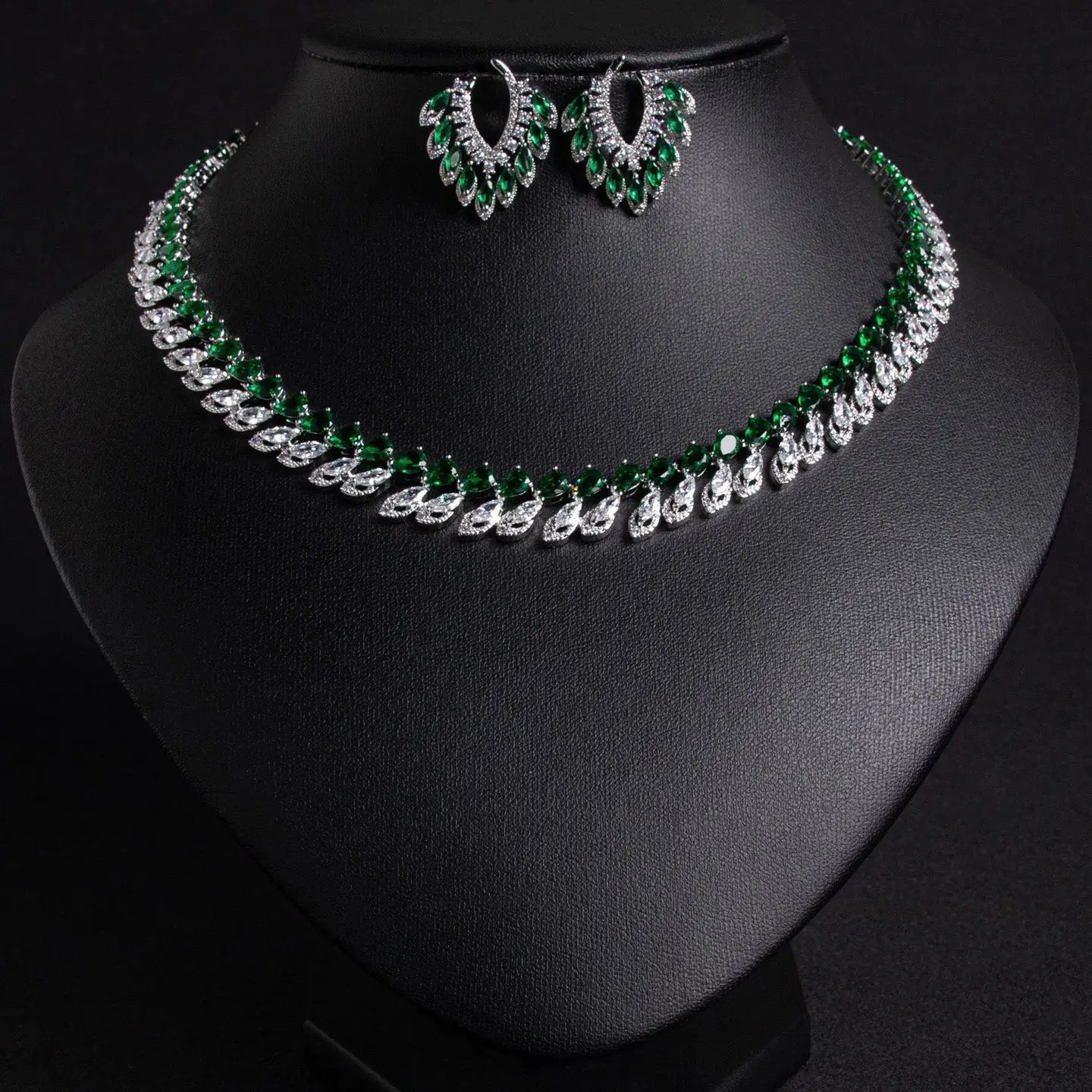 Fashionable Simple Necklace Set with Copper JW026