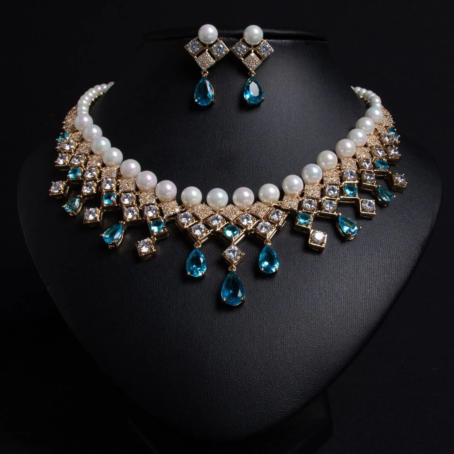 Luxury Teardrop Vintage Palace-style Zircon Jewelry Set JW043