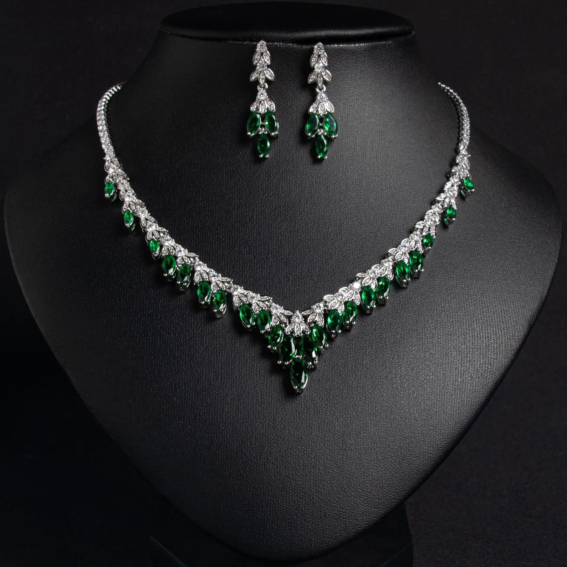 Simple Cubic Zirconia Earrings and Necklace Set JW056